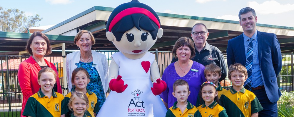 Back to school in Morayfield with Emmy and friends